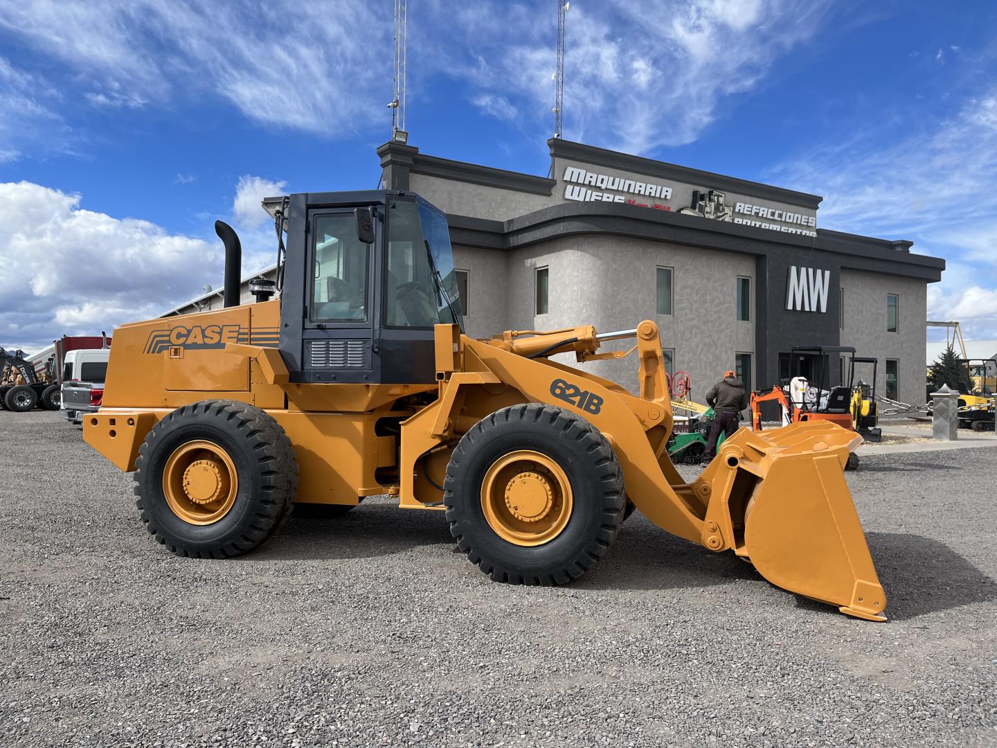 ./imagenes/INVOICE/2019/16742/CARGADOR FRONTAL CASE 621B (7).JPG